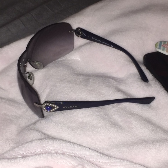 BVLGARI SHADES GREAT CONDITION - Picture 3 of 3